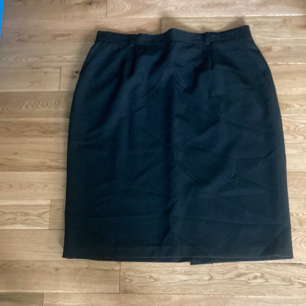 Lucia black skirt